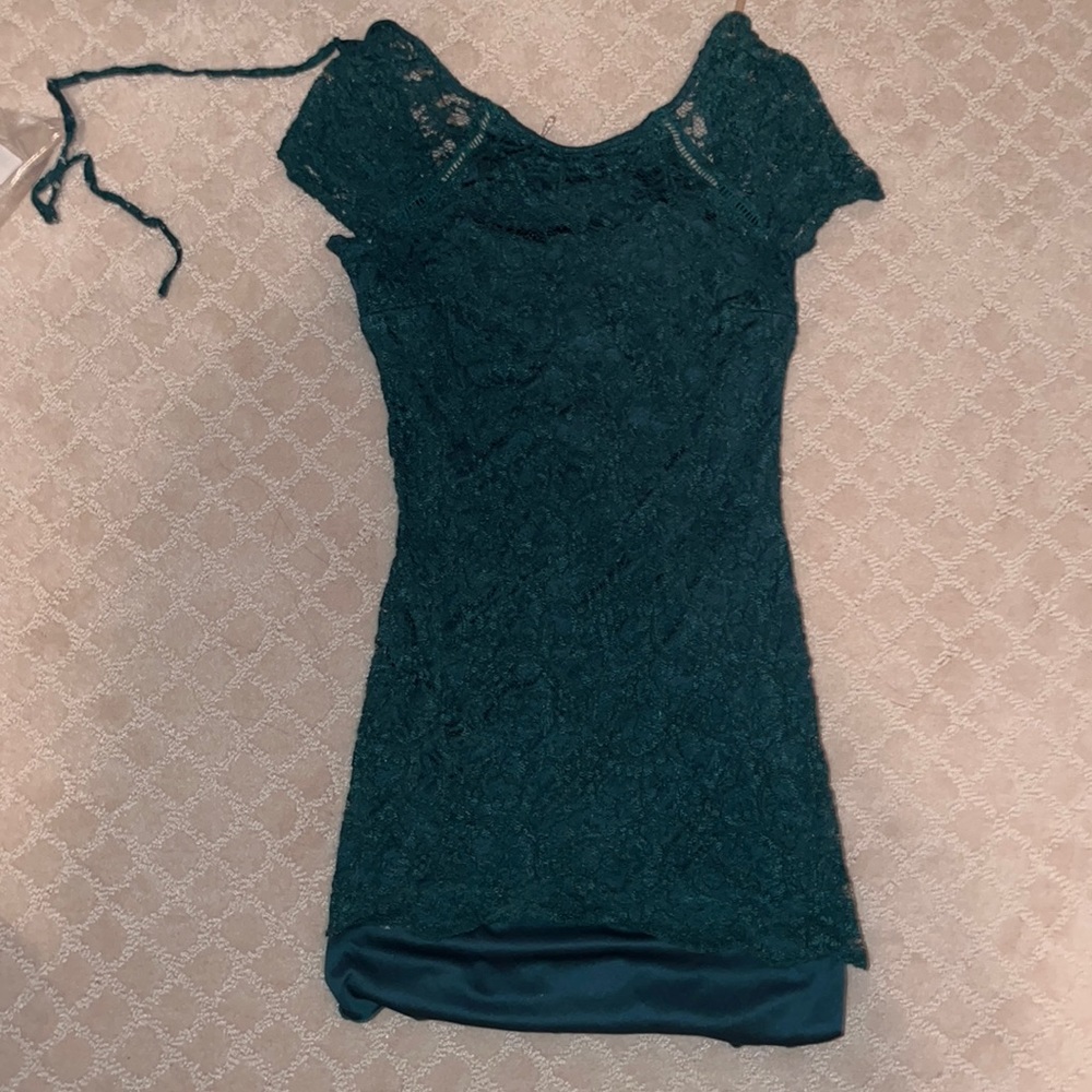 Green lace dress